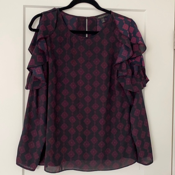 Blouse with ruffled cutout sleeve - Picture 1 of 2
